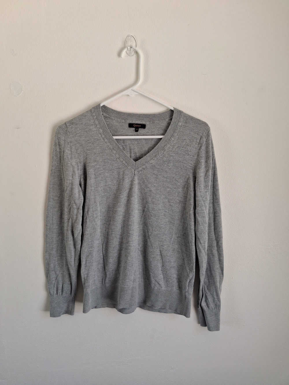 Quince Lightweight Cotton Cashmere V-Neck Sweater Small
